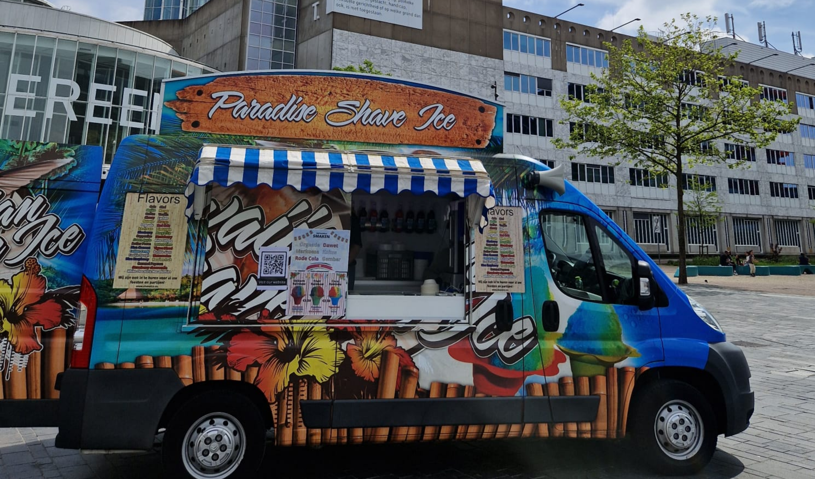 Onze Shave Ice truck